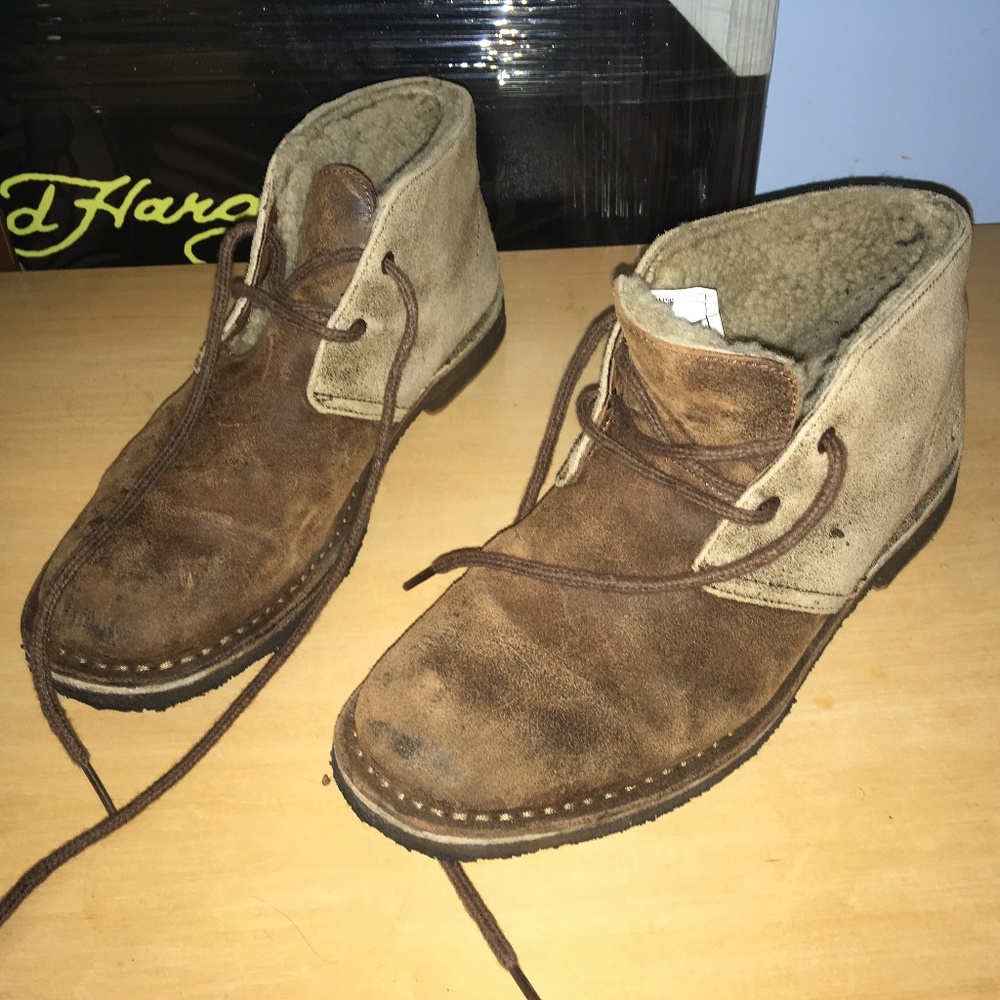 UGG LEIGHTON CHESTNUT BOMBER LEATHER CHUKKA DESERT